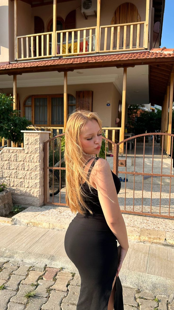 Zeytinburnu sahil ve modern rezidans manzarası