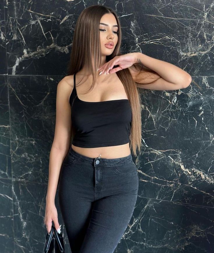 Tuzla Escort Lila Yelda Gibi Çekici ve Tutkulu Anal Oral Kombinasyonuyla Seni Mest Eden